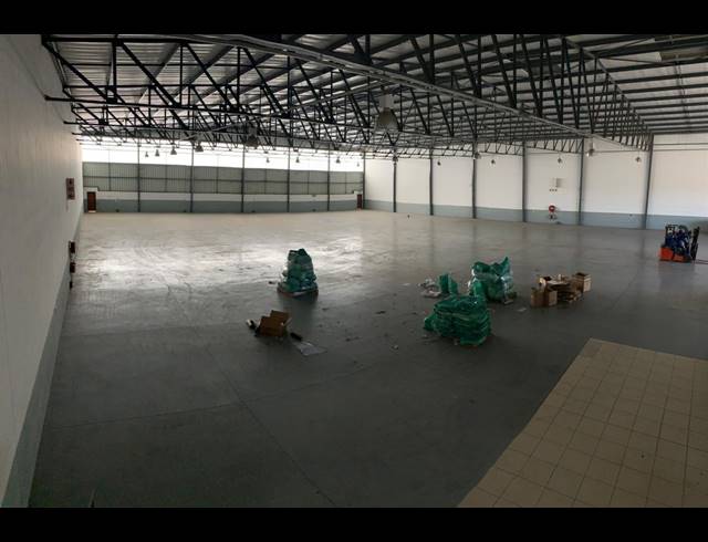 2,191M² WAREHOUSE TO LET IN COSMO BUSINESS PARK
